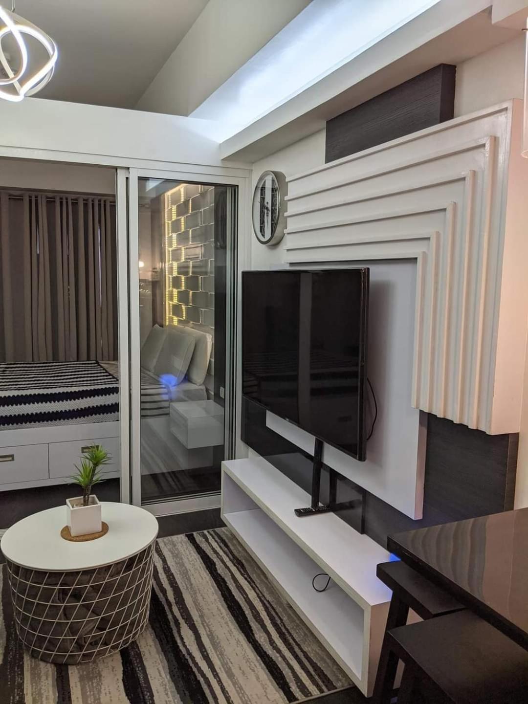 1 Cozy Bedroom In Lumiere Residences Pasig City Ngoại thất bức ảnh